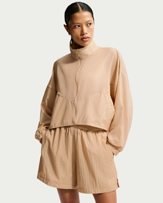 Nike Sportswear Women's Oversized Lightweight Ripstop Jacket. Nike IL